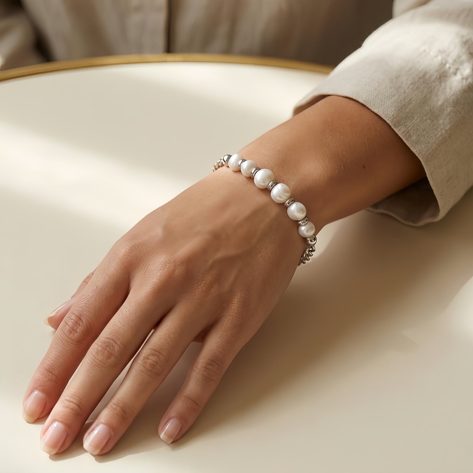 925 Sterling Silver Elegant Pearl and Sterling Chain Bracelet with Classic Design